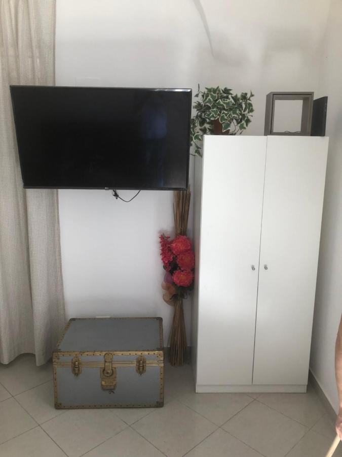 Casa Vacanza Nina Aeroporto di Catania Fontana Rossa Esterno foto